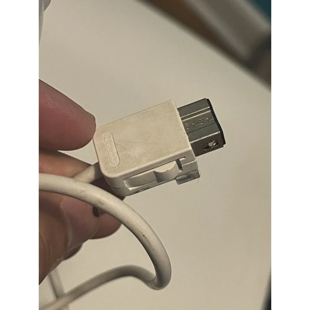 Nintendo Wii Remote Controller and Nunchuck.‎ Missing Battery Cover